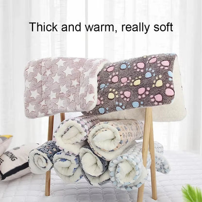 Flannel Pet Sleeping Mat 🛏️ – Soft & Washable Blanket for Dogs & Cats 🐾