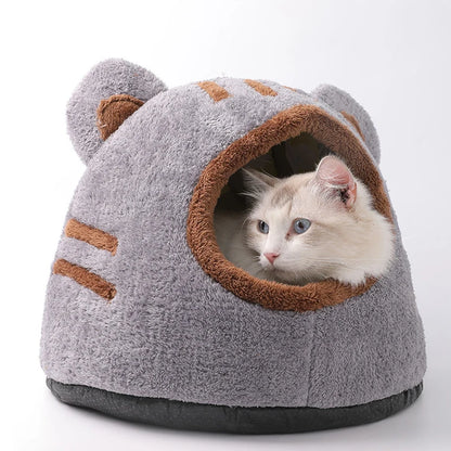 Cozy Bear Cat Bed Cave – Soft Plush Winter Nest