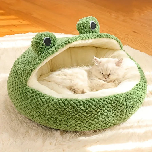 Green Frog-Shaped Cat Bed 🐸 Soft & Warm Semi-Enclosed Pet Nest