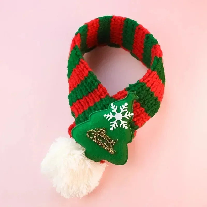 Christmas Pet Scarf 🎅 Holiday Neck Wrap for Cats & Dogs ❄️🎁