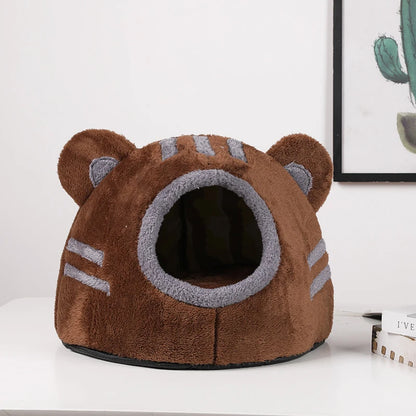 Cozy Bear Cat Bed Cave – Soft Plush Winter Nest
